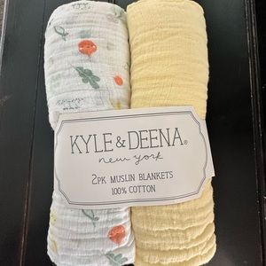 NWT baby muslin blanket Kyle and Deena